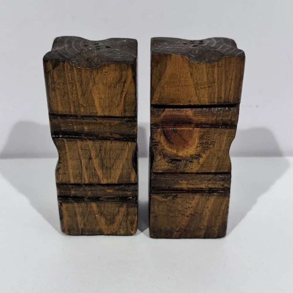 Vintage Salt & Pepper Shaker Set Carved Wooden Square Boho‎ Rustic Lodge